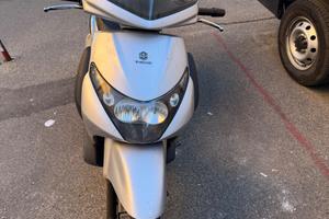 Piaggio beverly 250