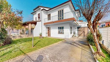 Casa indipendente a Valli con giardino privato, te