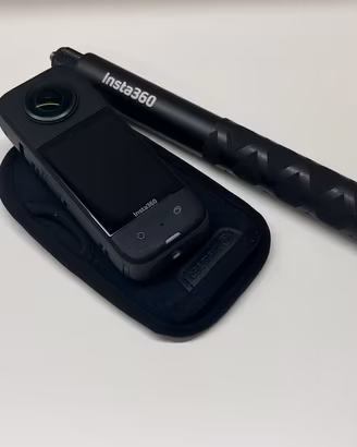 Insta360 X3 + Invisible Selfie Stick + Custodia
