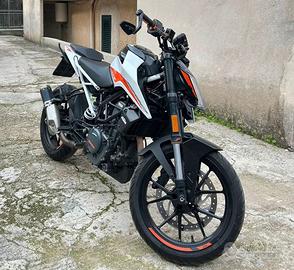 KTM DUKE 390