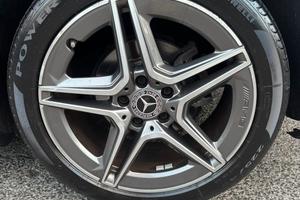 pneimatici e cerchi originali .