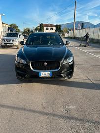 Suv Jaguar F-Pace