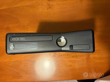 Xbox 360 4gb + giochi