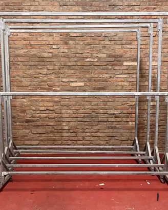 Stender artigianali in ferro zincato