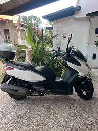 Scooter Kymco 300i downtown