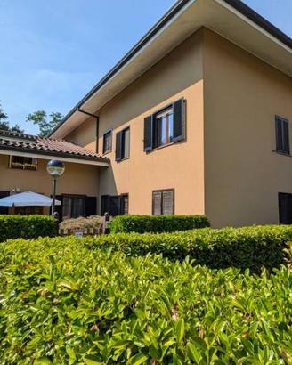 Villa di 168 m² con 4 locali e box auto doppio a L