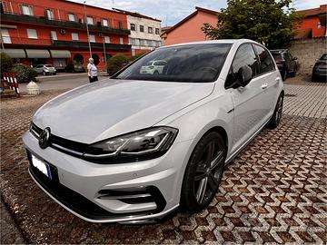 Golf R-line 1.5 tsi 150cv