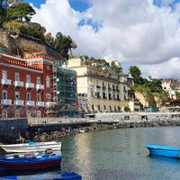 3 LOCALI A NAPOLI