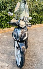 Beverly 300