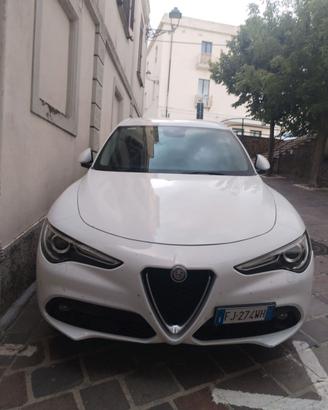 Alfa Stelvio Q4 2.2 2017 km 170.000