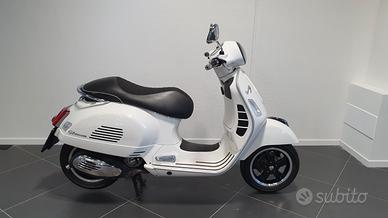 Piaggio Vespa 300 GTS hpe - 2015