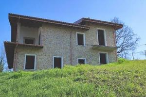 Villa di 421 m² con più di 5 locali e box auto a C