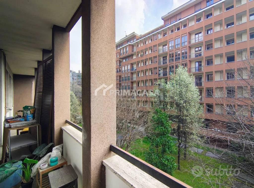 Apartment in Milano, Quartiere De Angeli - Frua, Municipio 7 - Altro