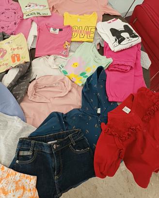stock vestiti bimba 5-7 anni