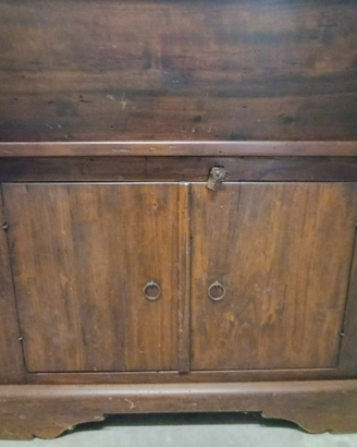 Credenza arte povera con ribalta