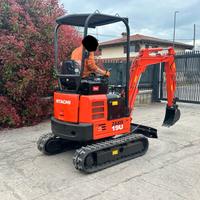 E226 -Miniescavatore 19 q allargabile hitachi ZX19