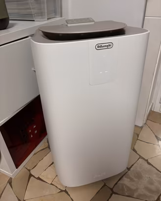 Pinguino De Longhi AP120, 12000 BTU,  luglio 2026
