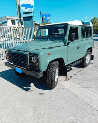 Land Rover Defender 90 2.4 TD4 Station Wagon SE