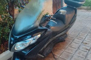 Suzuki Burgman 400 marciante