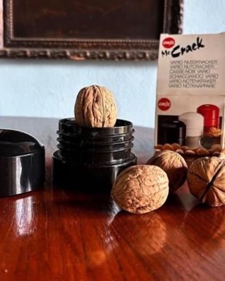 Schiaccianoci vintage di Emsa denominato MC CRACK