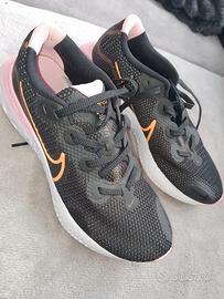Nuove scarpe Nike renew da donna