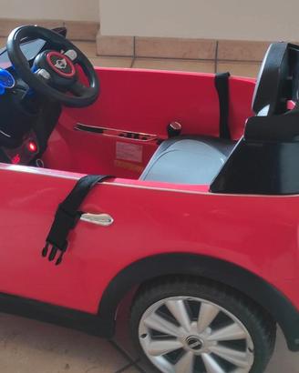 Automobile elettrica MINI COOPER