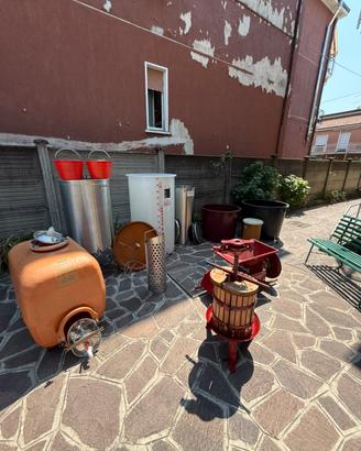 Attrezzatura cantina completa: torchio+pigatrice
