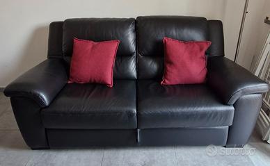 Divano ecopelle nero