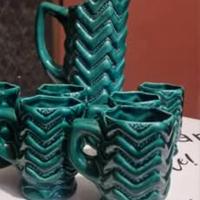 Set vintage brocca e 6 bicchieri in ceramica verde