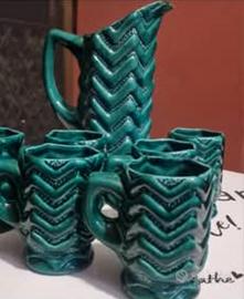 Set vintage brocca e 6 bicchieri in ceramica verde