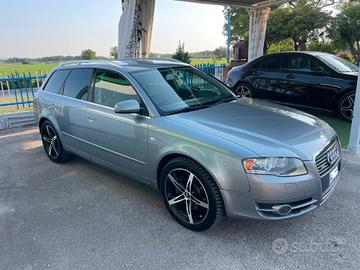 Audi A4 3.0 V6 TDI Avant quattro Sport S TRONIC