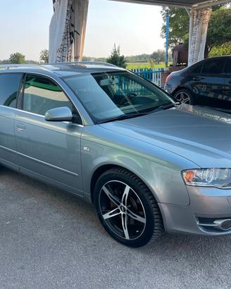 Audi A4 3.0 V6 TDI Avant quattro Sport S TRONIC