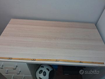 scrivania con 4 cassetti Conforama legno chiaro 