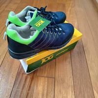 Scarpe trekking uomo in microfibra nuove n.44