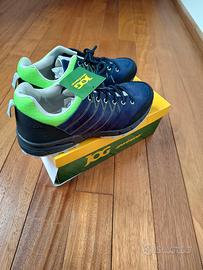 Scarpe trekking uomo in microfibra nuove n.44