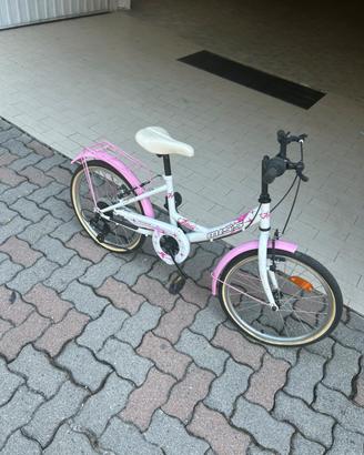 bicicletta rosa per bambina