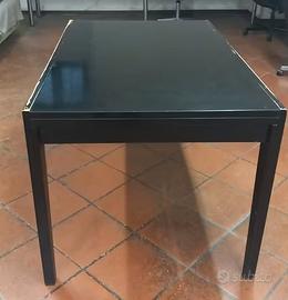 Tavolo nero rettangolare allungabile