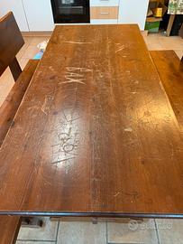 Tavolo con panche originale.da birreria in legno .