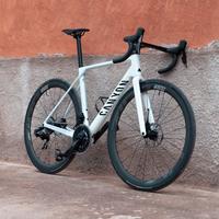 Canyon ultimate cf slx 8 axs