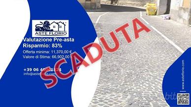 Immobile in asta di 38 m² con più di 5 locali a Su