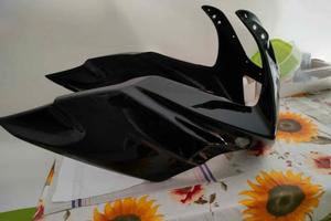 carena kawasaki gpz 500s nuovo mai usato. 