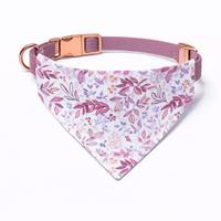 Bandana per cani floreale fatta a mano