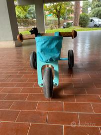 Triciclo in legno