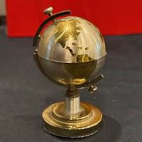 Accendino vintage mappamondo