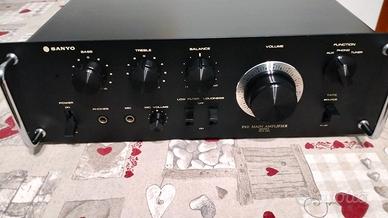 Sanyo DCA 401, amplificatore
