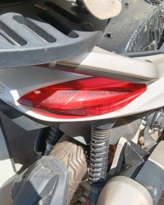 ricambi sh125 e Beverly 300