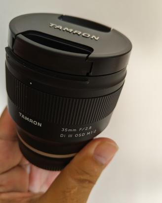 Tamron 35 2.8 Di III OSD M1:2 x Sony E