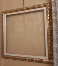 Cornice barocca in legno dorato