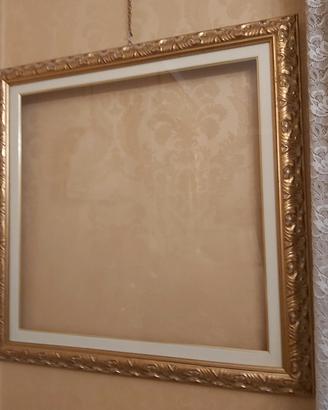 Cornice barocca in legno dorato