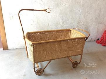 Culla in vimini con ruote